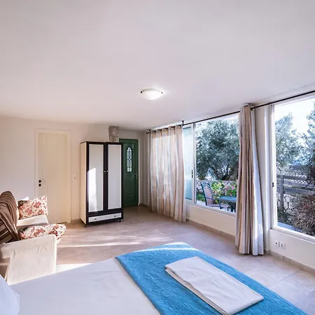 Anemus Villa